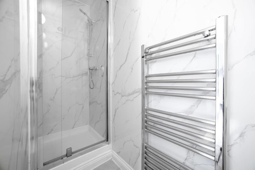 2 Bedroom Flat In Notting Hill Apartment *