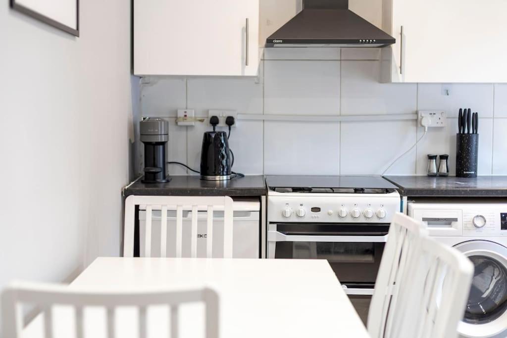 2 Bedroom Flat In Notting Hill Апартаменты Лондон